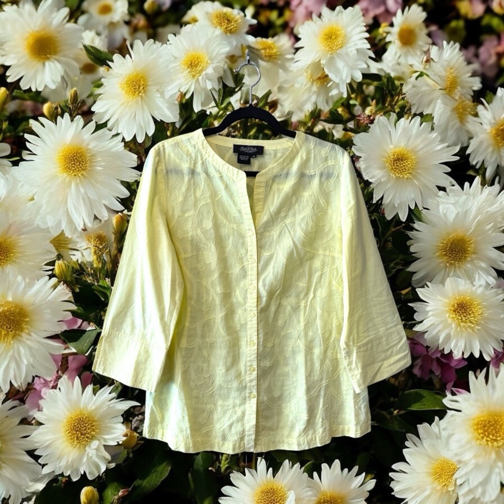 Peck & Peck Yellow 3/4 Sleeve Top with Raised Vine/Floral Design
